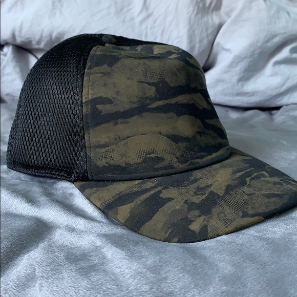 lululemon athletica Other - Camo Lululemon Hat